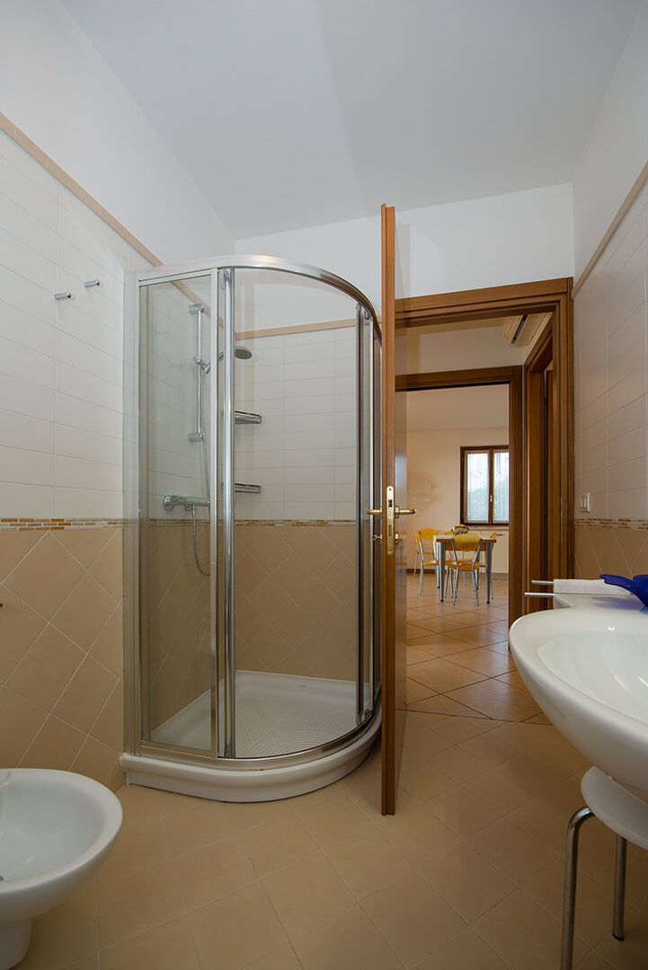 appartamento-a-canevini-bagno-1