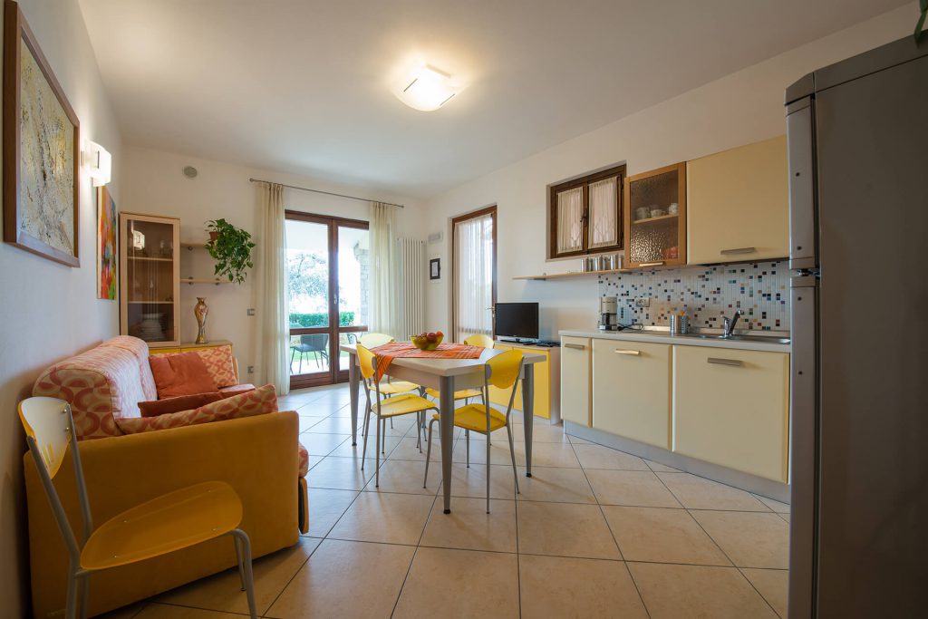 Sala appartamento b giallo